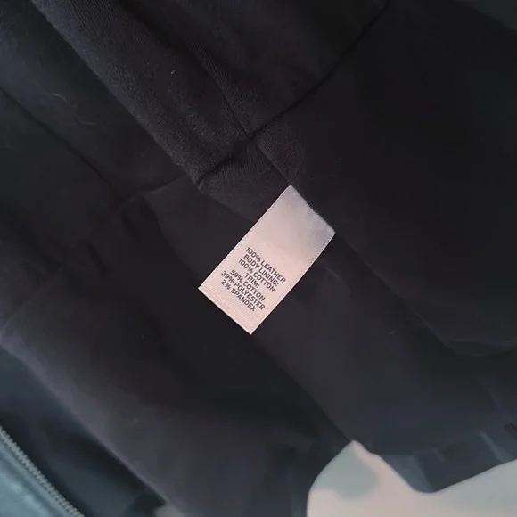 HINGE Seattle Black 💯 Leather Moto Jacket Cut Out Sleeve Women size Medium - Picture 8 of 8